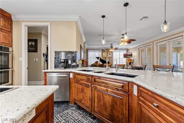 $780,000 | 1998 Whitneys Dream Avenue, Logandale, NV 89021