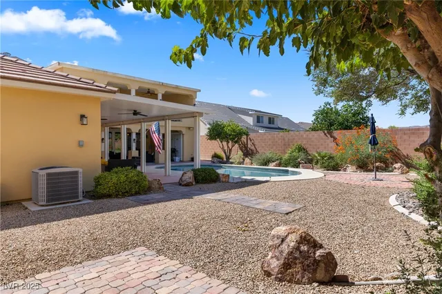 $780,000 | 1998 Whitneys Dream Avenue, Logandale, NV 89021