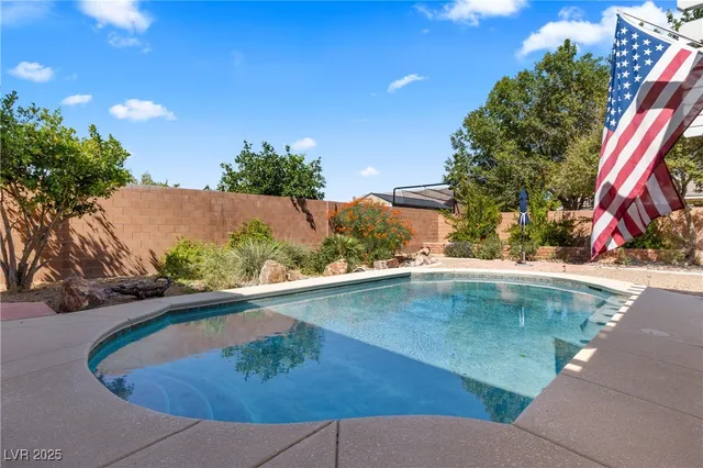 $780,000 | 1998 Whitneys Dream Avenue, Logandale, NV 89021