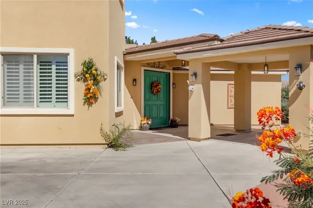 $780,000 | 1998 Whitneys Dream Avenue, Logandale, NV 89021