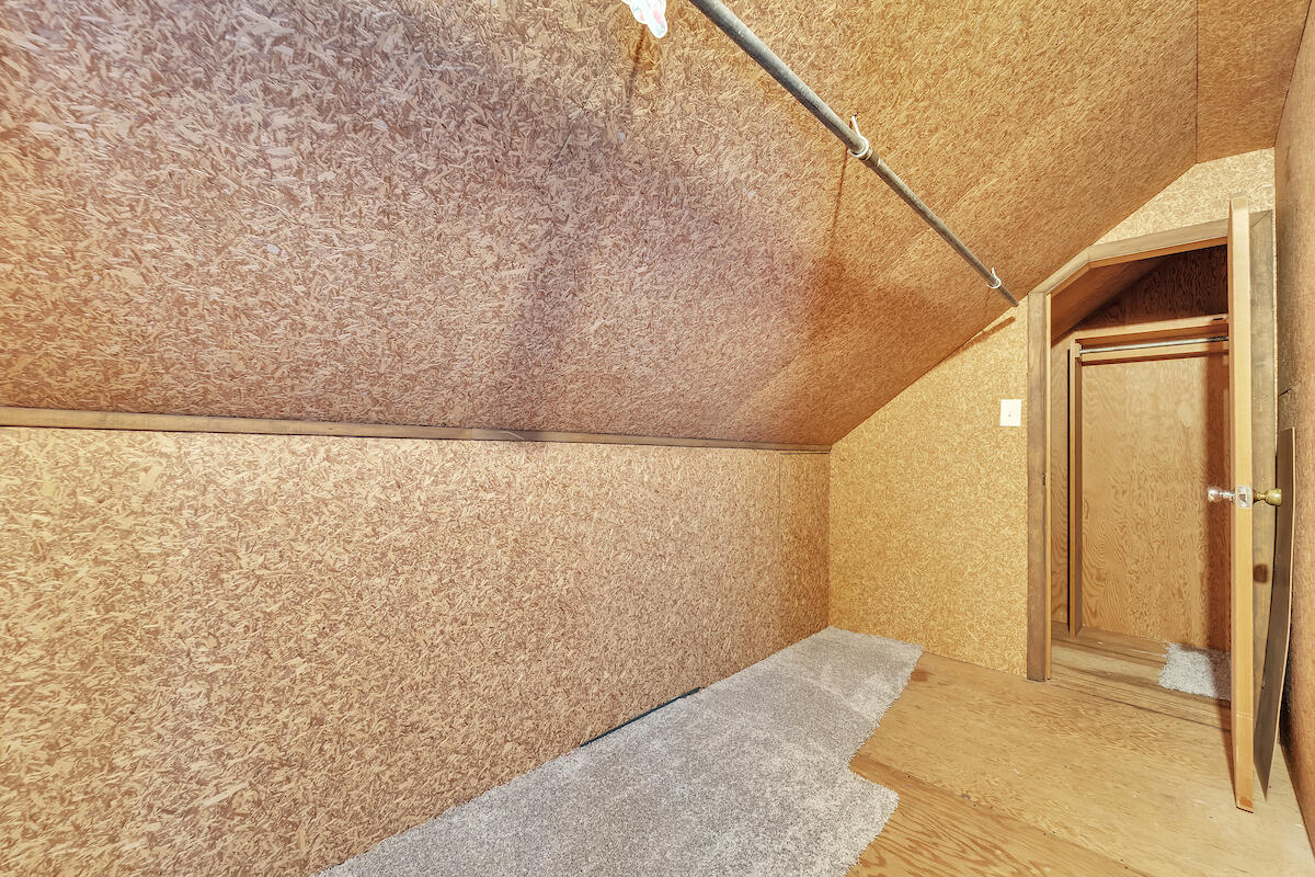 2719 South 71st Street Milwaukee, WI 53219 - Photo 14 of 23 upper closet