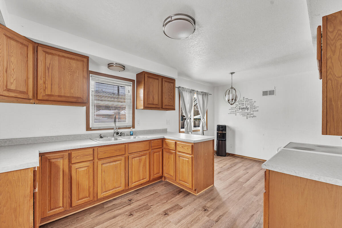 2719 South 71st Street Milwaukee, WI 53219 - Photo 4 of 23 kitchen