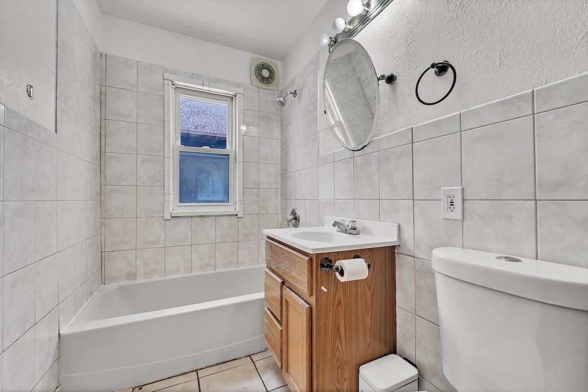 2719 South 71st Street Milwaukee, WI 53219 - Photo 7 of 23 lower bath