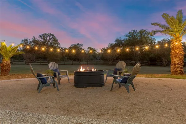 $800,000 | 1180 Live Oak Loop, Buda, TX 78610