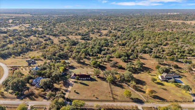 $825,000 | 1180 Live Oak Loop, Buda, TX 78610