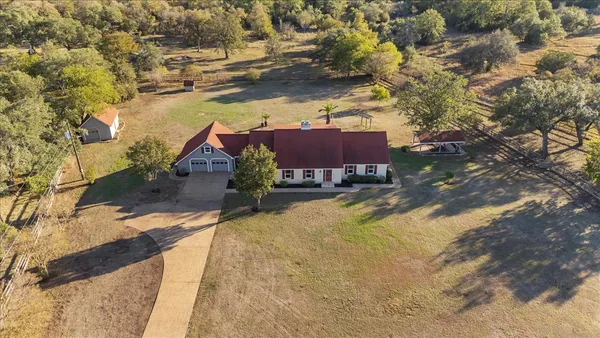 $800,000 | 1180 Live Oak Loop, Buda, TX 78610