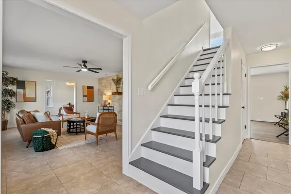 $800,000 | 1180 Live Oak Loop, Buda, TX 78610