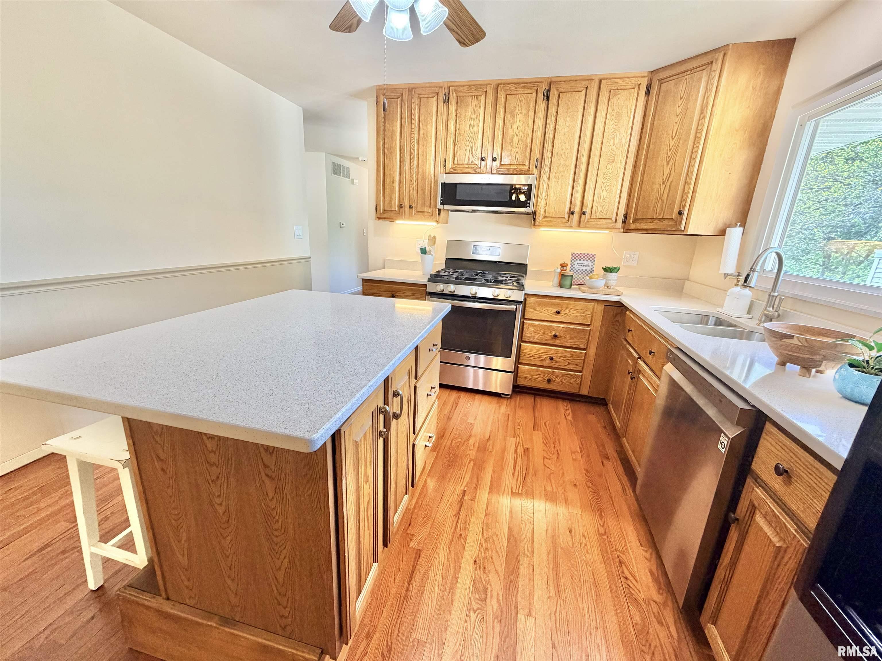 6316 North Hamilton Road Peoria, IL 61614 - Photo 12 of 67 Gallery Image 12