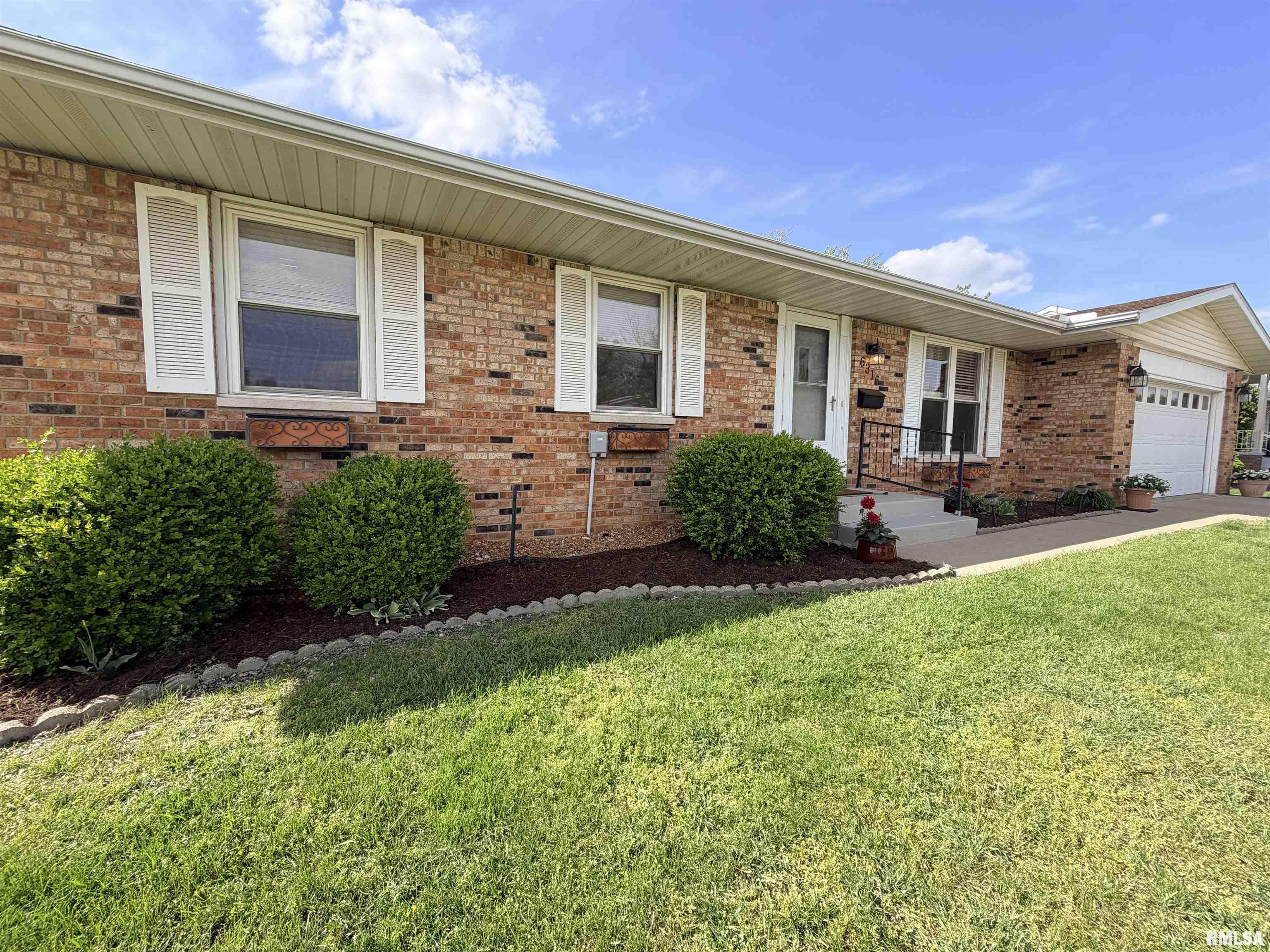 6316 North Hamilton Road Peoria, IL 61614 - Photo 5 of 67 Gallery Image 5