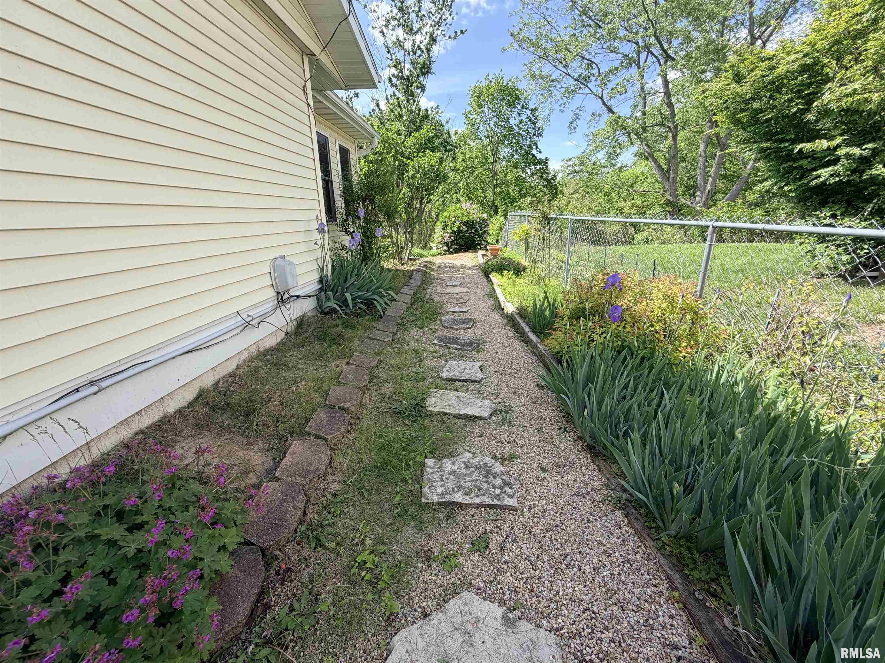 6316 North Hamilton Road Peoria, IL 61614 - Photo 64 of 67 Gallery Image 64