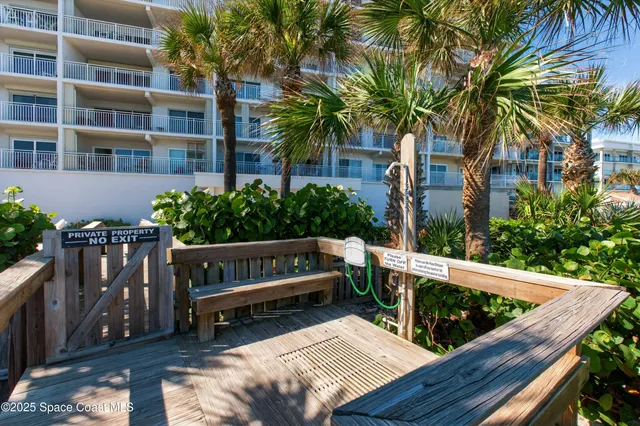 a bedroom with a bed and a cabinets