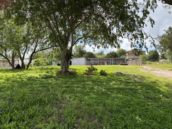 $174,900 | 207 Cresthill Causeway, Kyle, TX 78640