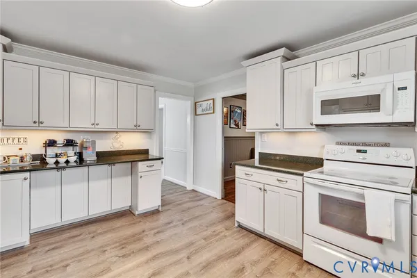 $579,000 | 1028 Timberneck Road, Deltaville, VA 23043