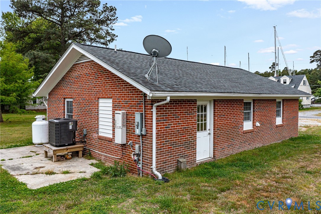 1028 Timberneck Road Deltaville, VA 23043 - Photo 44 of 62