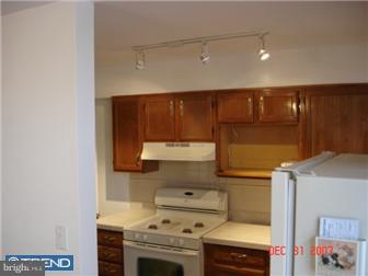 2882 Cushing Road Camden, NJ 08104 - Photo 7 of 11 Kitchen