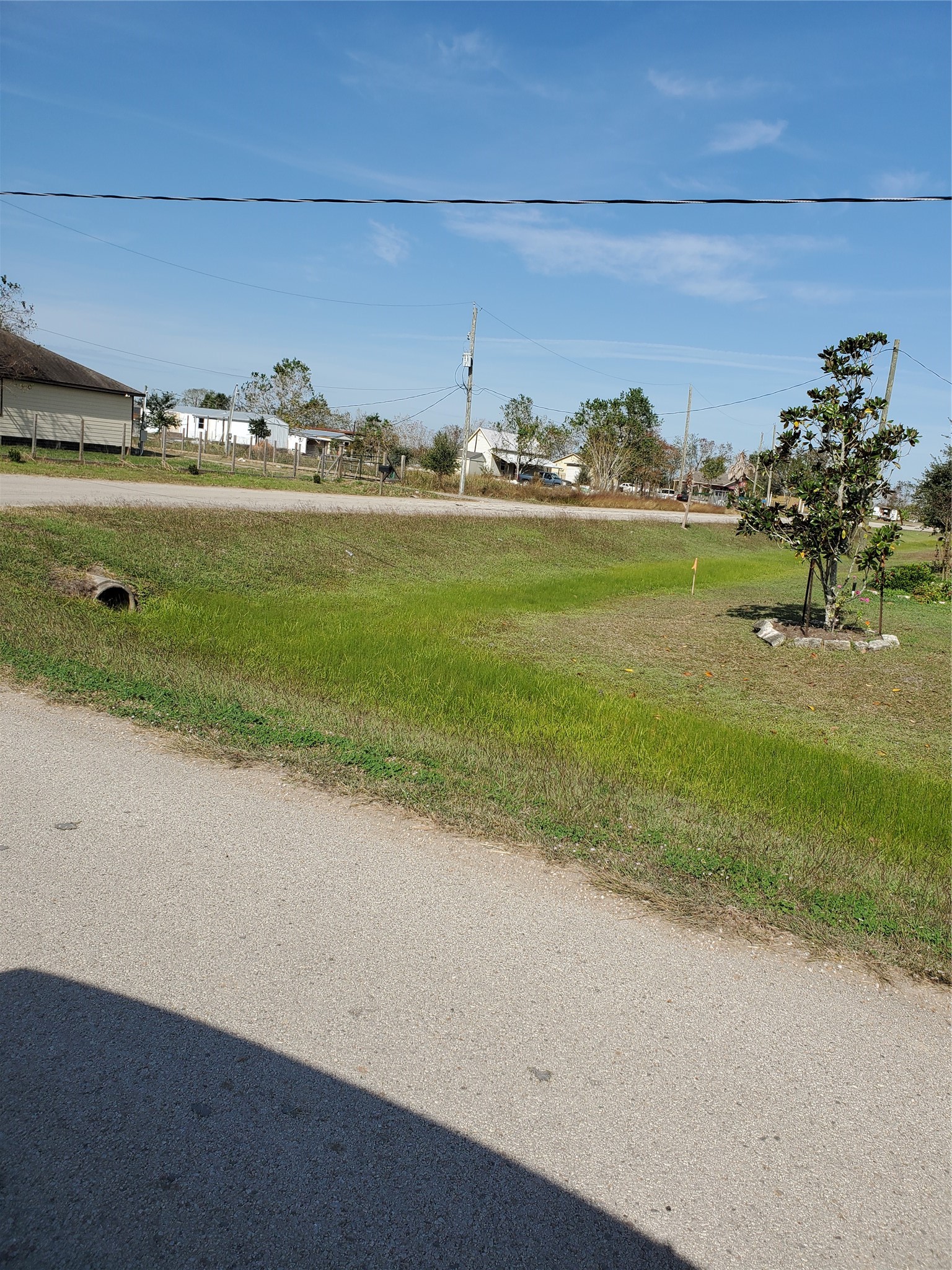 19918 Paloma Rotonda Uno Rosharon, TX 77583 - Photo 2 of 6 a view of a golf course with an ocean