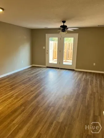 $1,500 | 9832 Whitfield, Savannah, GA 31406