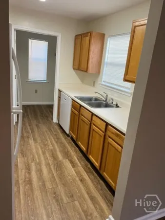 $1,500 | 9832 Whitfield, Savannah, GA 31406