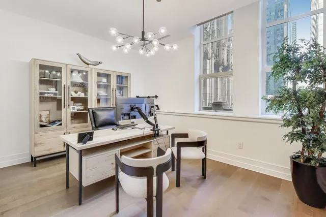 $30,000 | 435 North Michigan Avenue, Unit 405, Chicago, IL 60611