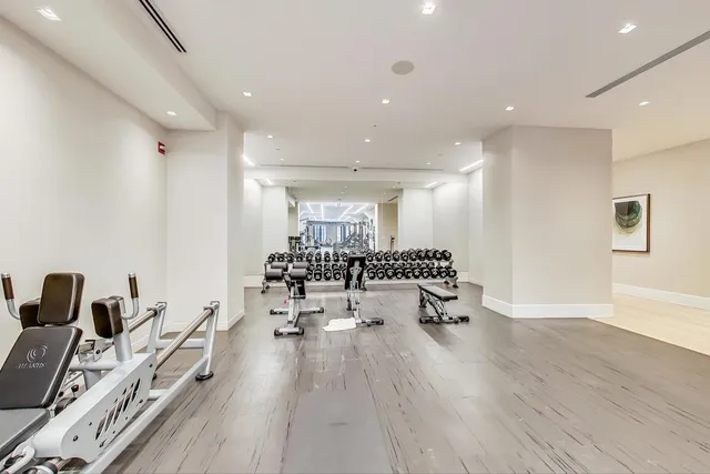 $30,000 | 435 North Michigan Avenue, Unit 405, Chicago, IL 60611