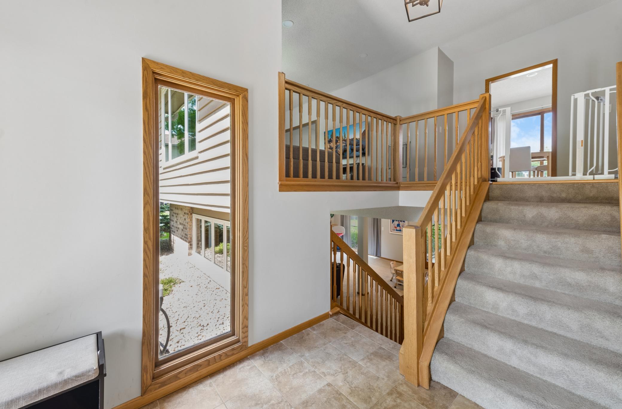 6015 Creek Ridge Court Minnetonka, MN 55345 - Photo 3 of 36