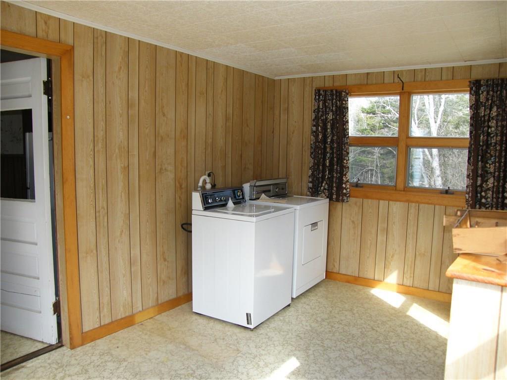 18 Fir Hollow Road Pemaquid, ME 04558 - Photo 11 of 15 Laundry end of Sunroom