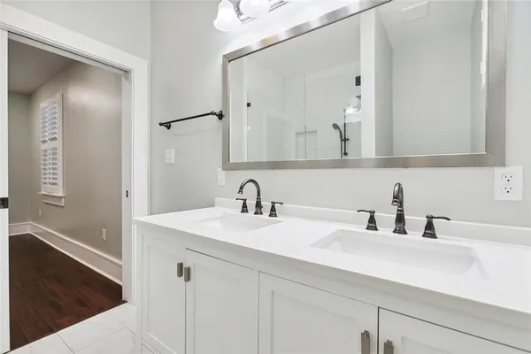 $2,500 | 1944 Jackson Avenue, New Orleans, LA 70113