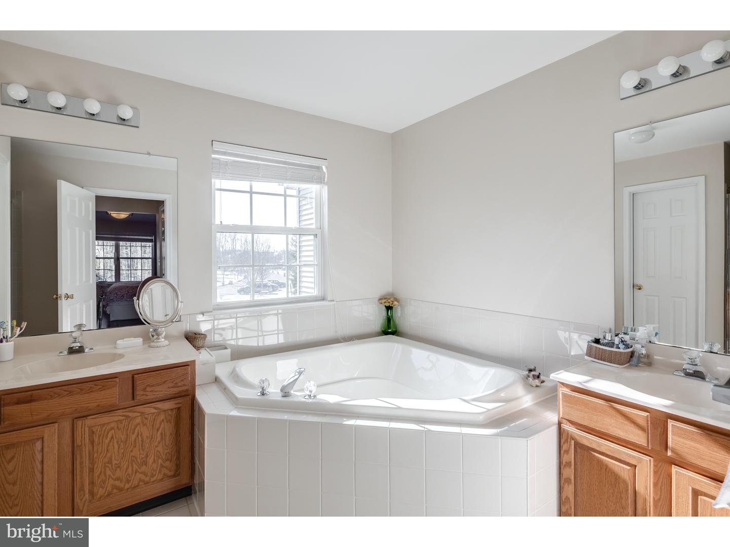 41 Warwick Road West Windsor, NJ 08550 - Photo 14 of 21 Gallery Image 14