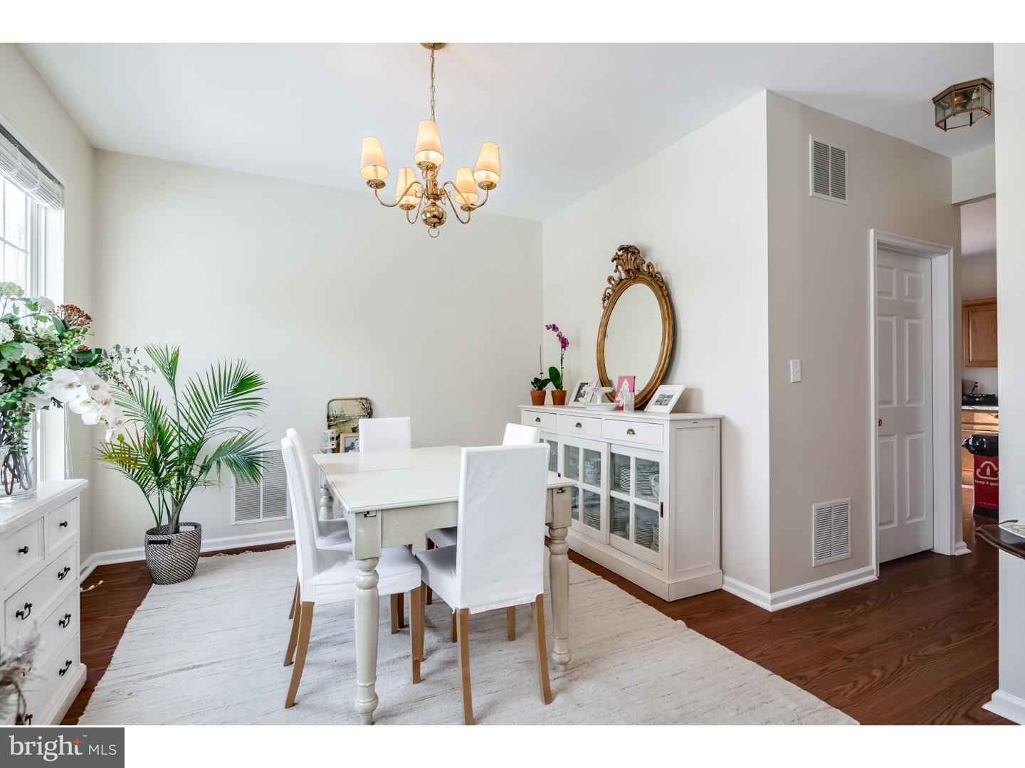 41 Warwick Road West Windsor, NJ 08550 - Photo 5 of 21 Gallery Image 5