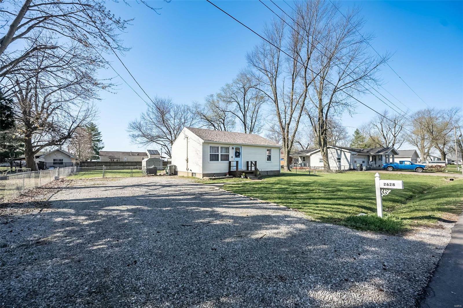 2628 Ruth Avenue St. Charles, MO 63301 - Photo 2 of 45 Gallery Image 2