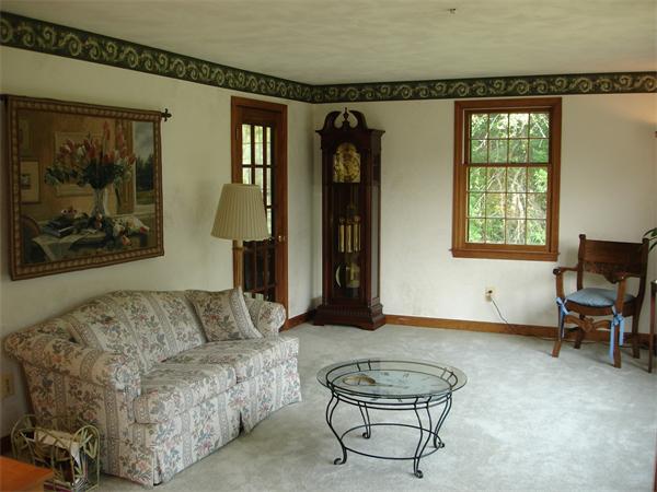 9 Tadmuck Road Westford, MA 01886 - Photo 4 of 30 Gallery Image 4