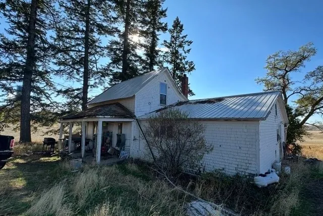 $149,900 | 735 North Main Street, Latah, WA 99018