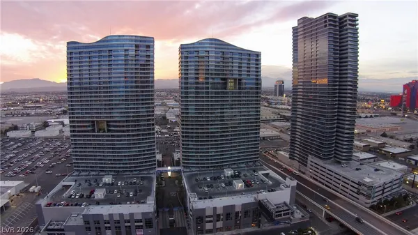 $2,750 | 4525 Dean Martin Drive, Unit 1405, Las Vegas, NV 89103