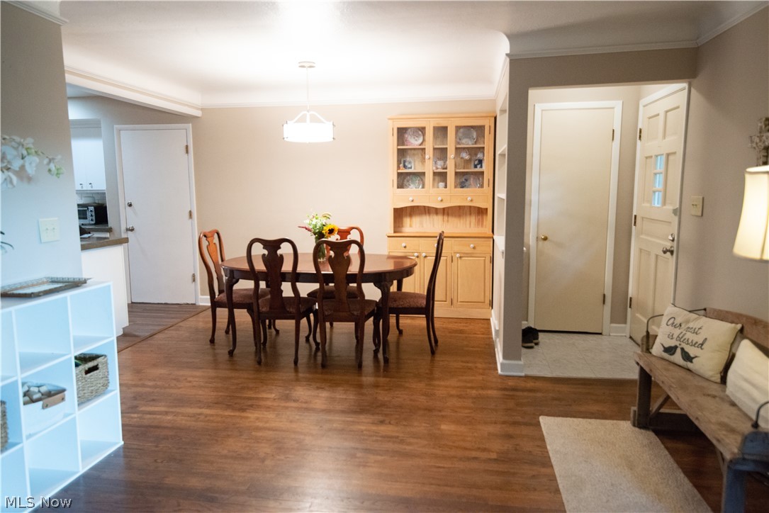 1147 Haverston Road Lyndhurst, OH 44124 - Photo 7 of 21