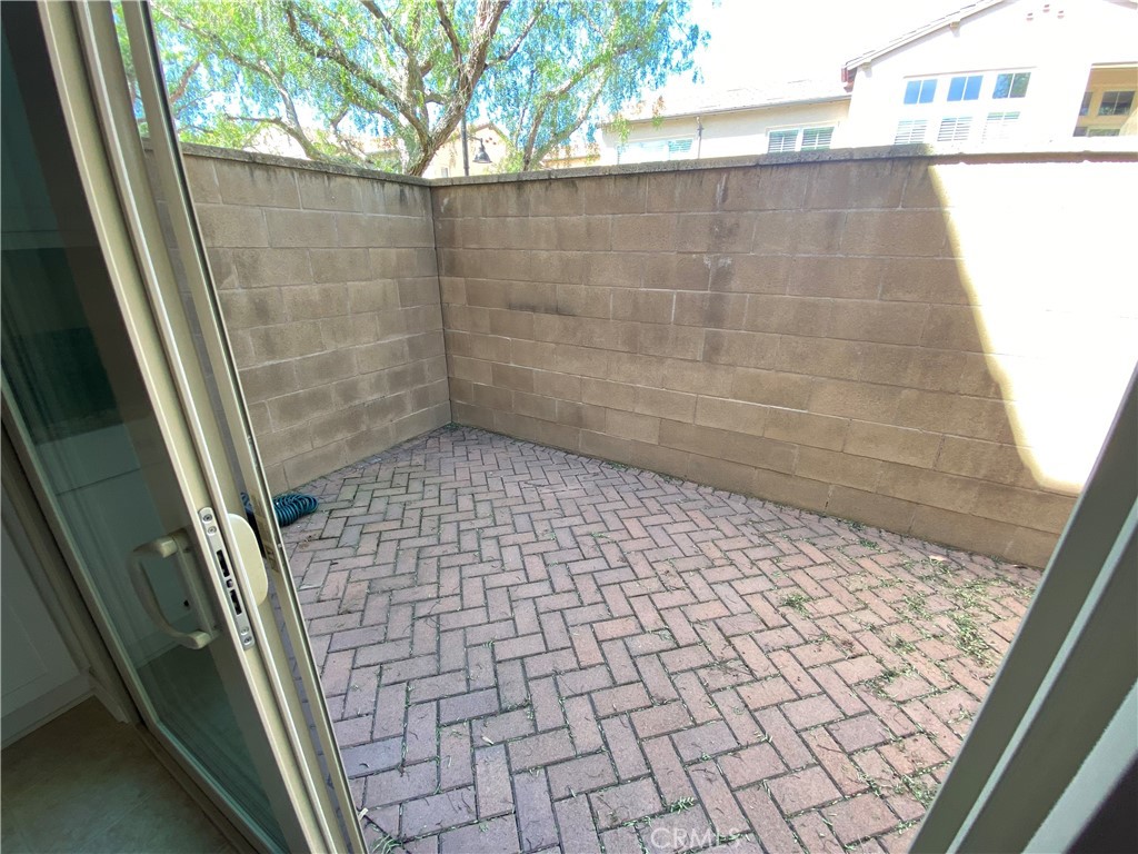 219 Overbrook Irvine, CA 92620 - Photo 6 of 32