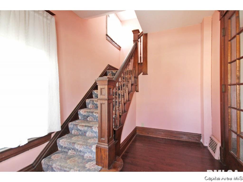 630 South State Street Springfield, IL 62704 - Photo 2 of 23