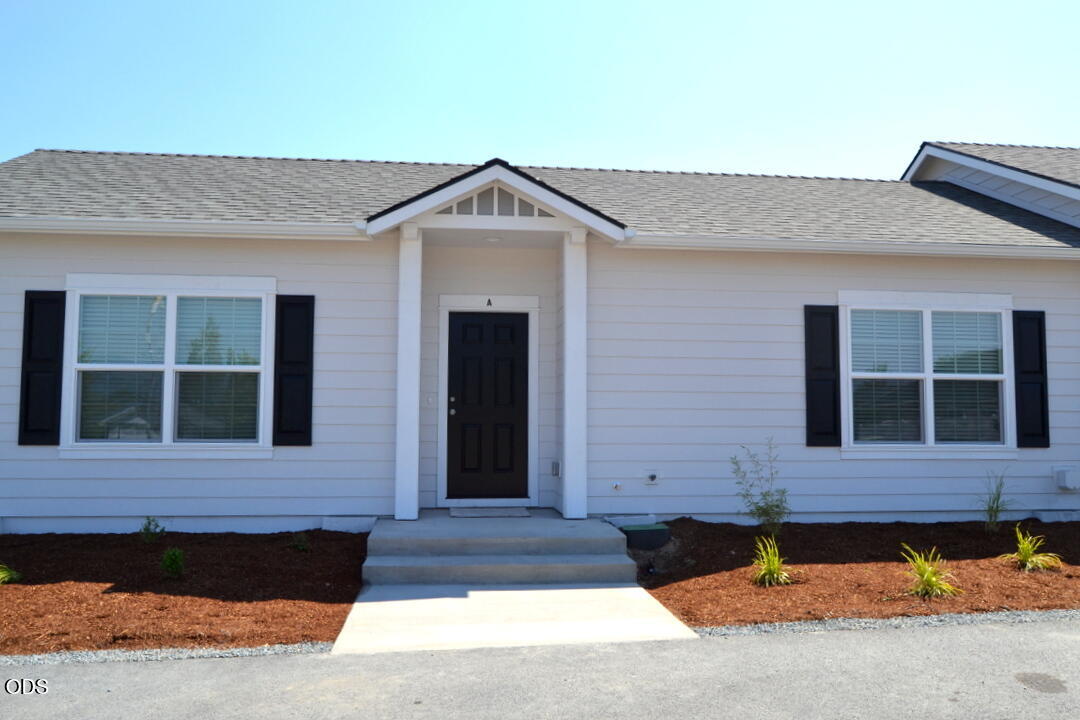 2032 Southwest Allen Creek Road Grants Pass, OR 97527 - Photo 2 of 22 Gallery Image 2