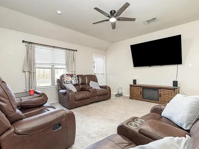 $3,950 | 2320 Willard Way, Forney, TX 75126