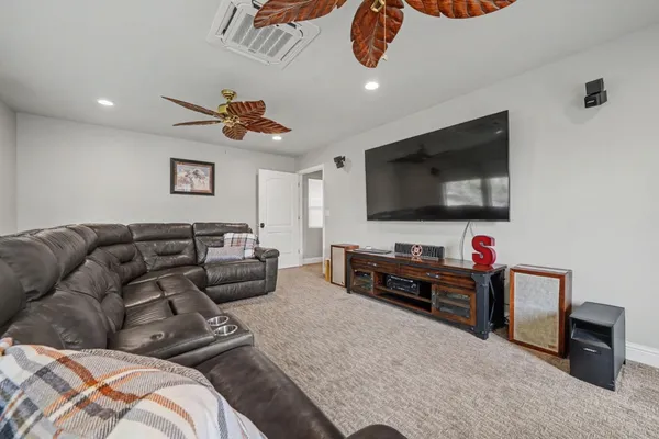 $3,750,000 | 450 Lakeview Road, Copperopolis, CA 95228