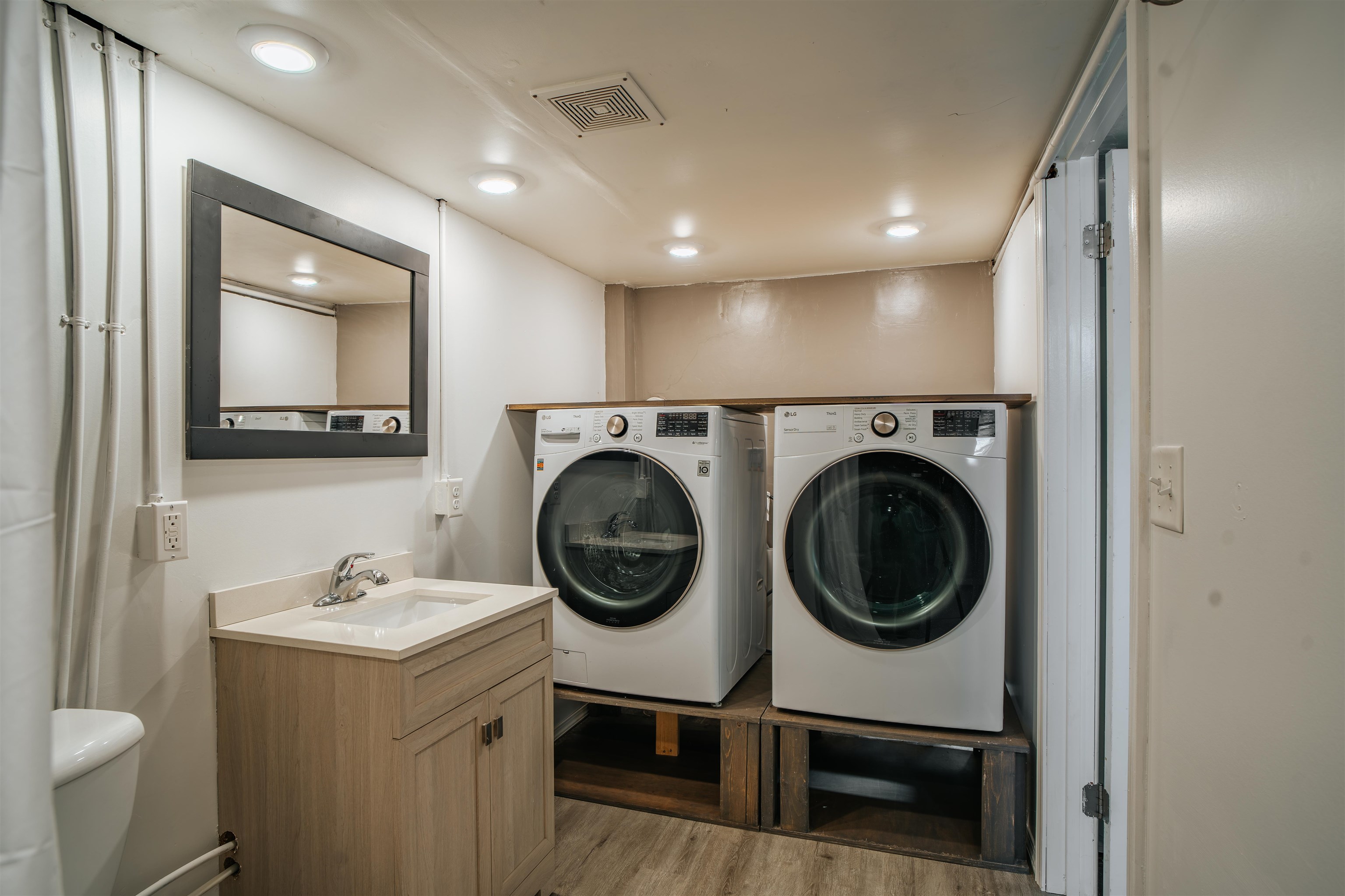 1127 Cardinal Lane Howard, WI 54313 - Photo 30 of 36