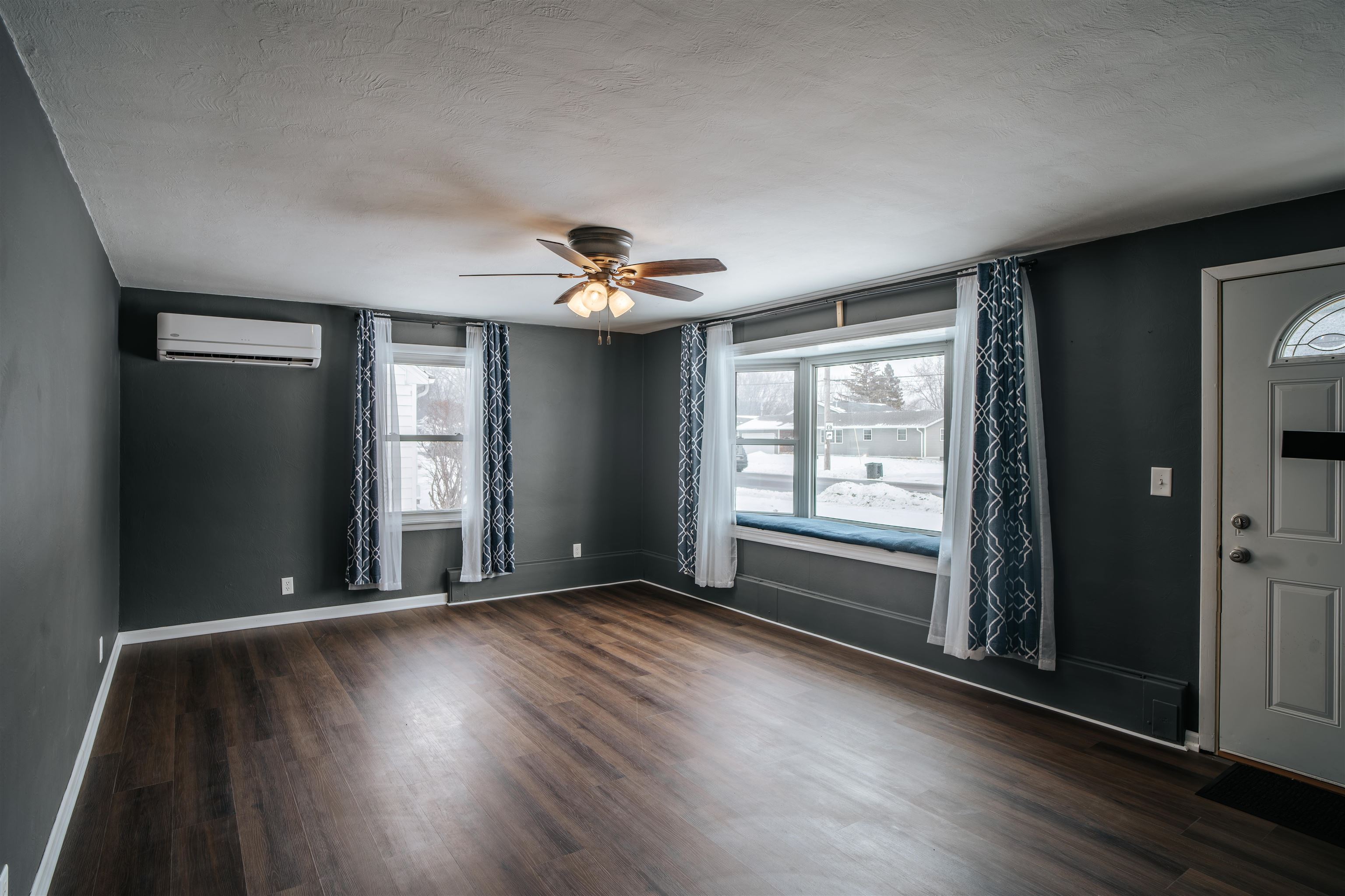 1127 Cardinal Lane Howard, WI 54313 - Photo 3 of 36