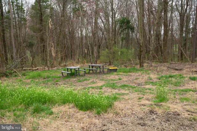 $499,000 | 19601 Darnestown Road, Beallsville, MD 20839