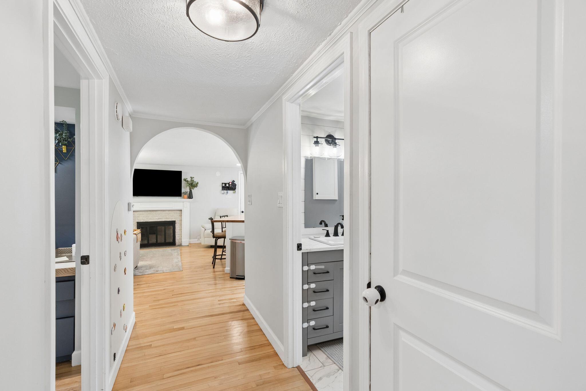 8 Larrabee Farm Road Scarborough, ME 04074 - Photo 18 of 37 Hallway