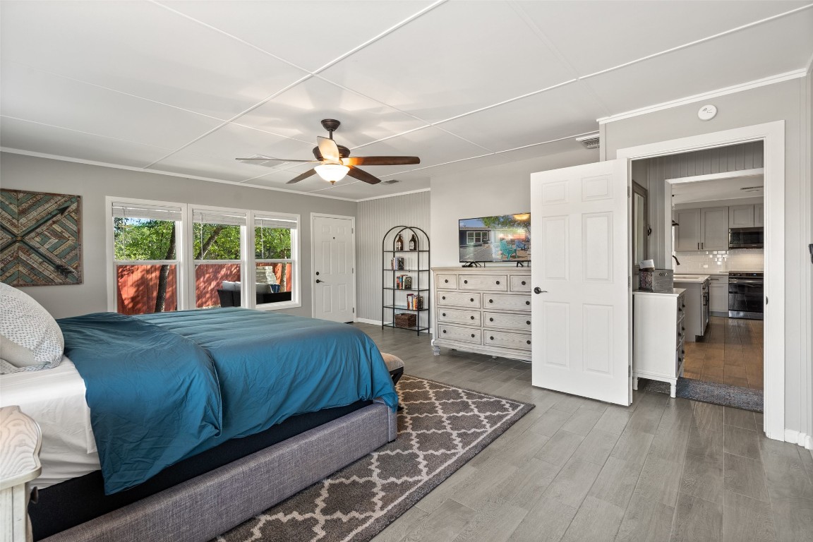 35 Presidio Road Wimberley, TX 78676 - Photo 19 of 39 a living room with furniture and a table