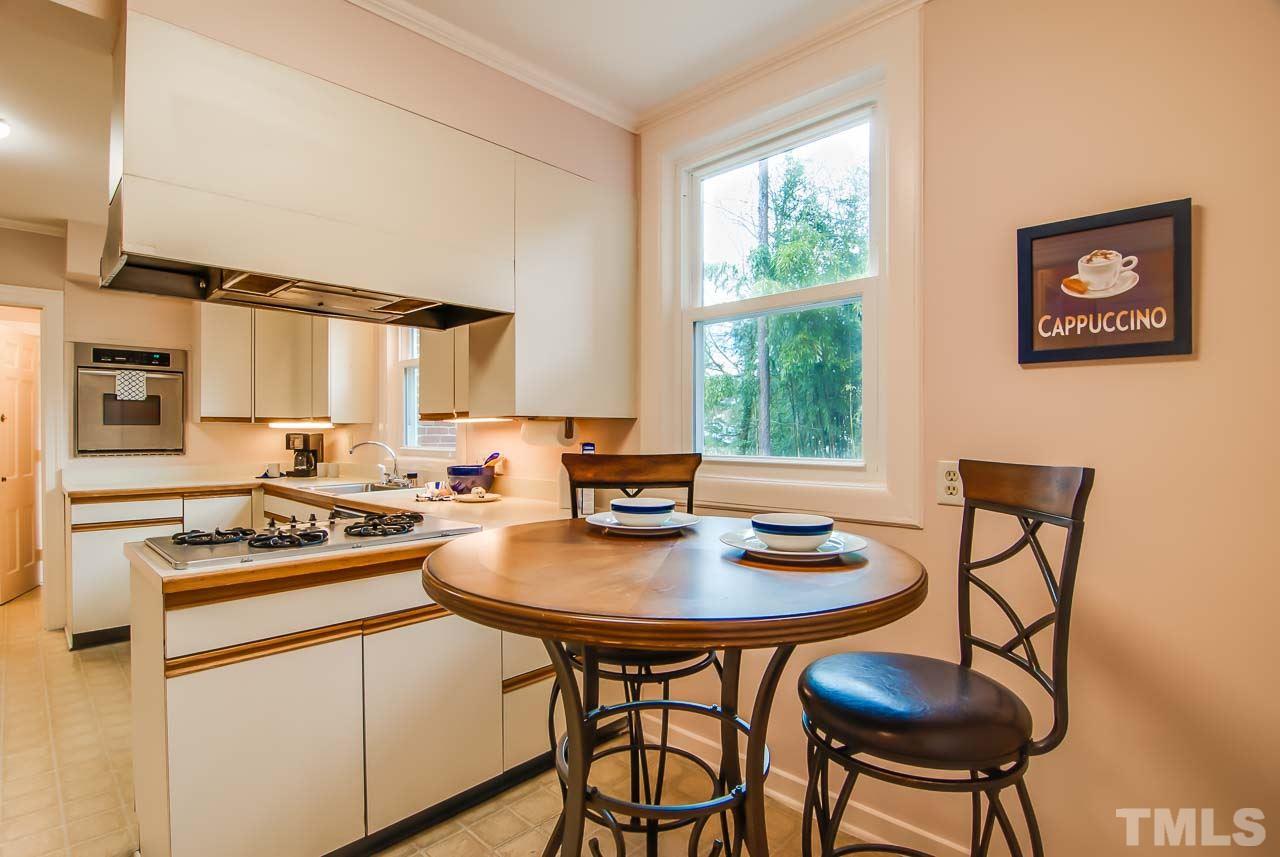 208 Pineview Road Durham, NC 27707 - Photo 8 of 25 Gallery Image 8