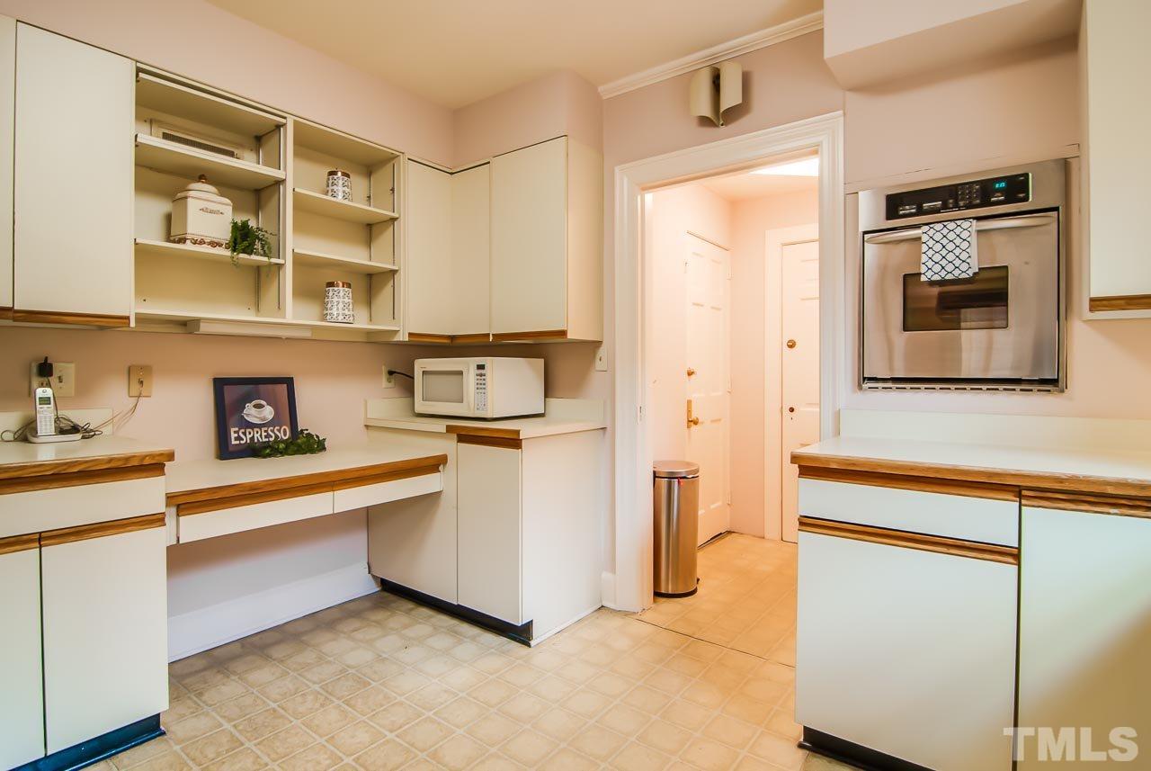 208 Pineview Road Durham, NC 27707 - Photo 10 of 25 Gallery Image 10
