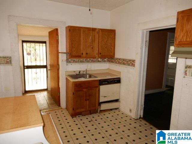 2605 23rd Street Southwest Birmingham, AL 35211 - Photo 5 of 12
