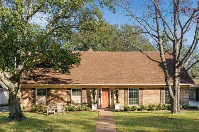 $639,000 | 10722 Valley Forge Drive, Houston, TX 77042