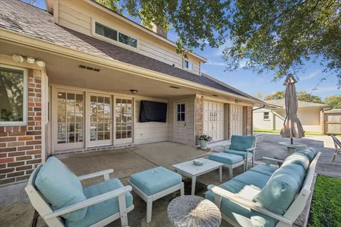 $639,000 | 10722 Valley Forge Drive, Houston, TX 77042