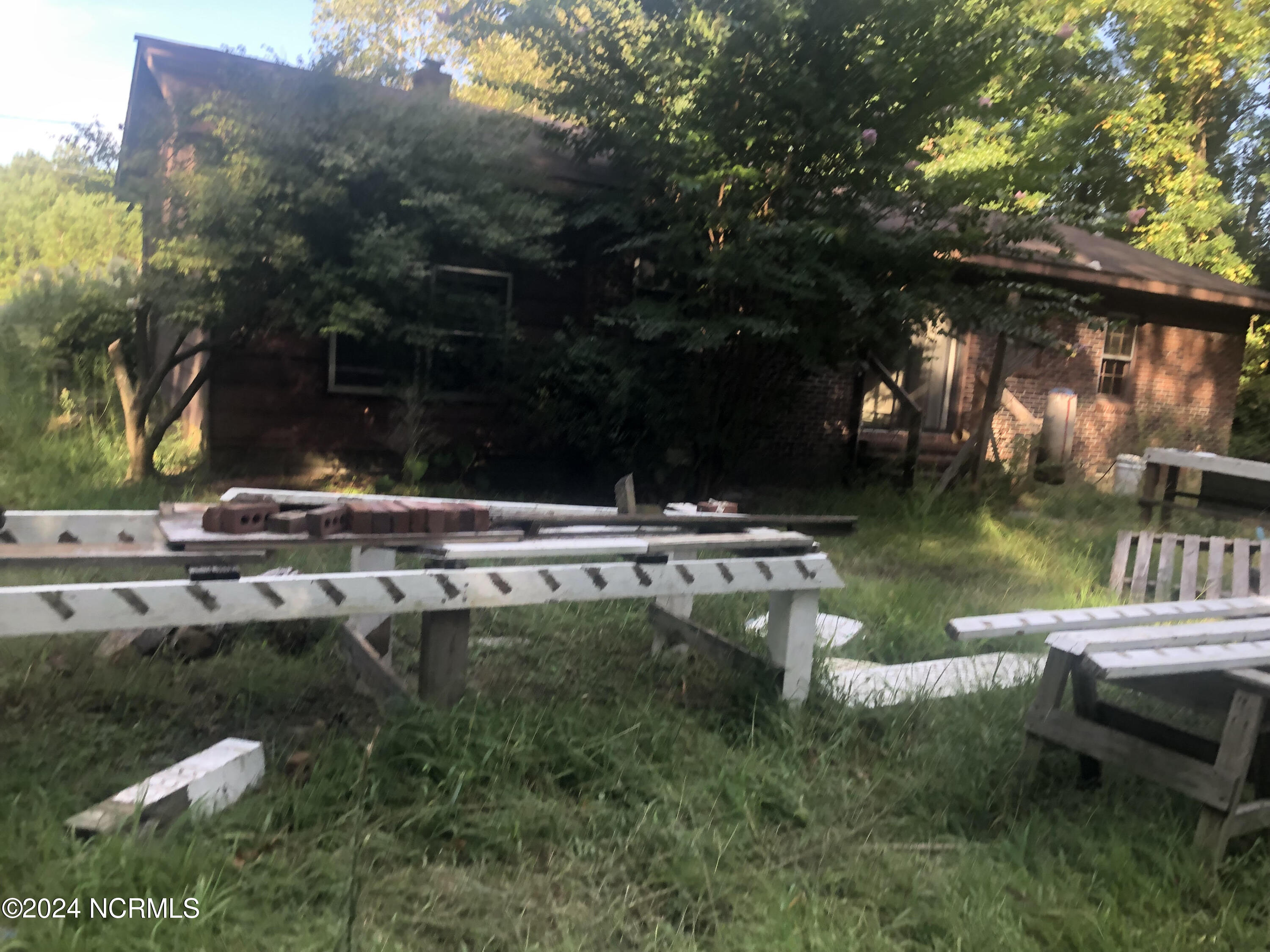 2765 Fort Run Road Snow Hill, NC 28580 - Photo 2 of 11 Rear